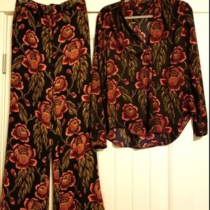 Anne Taylor Trouser and Blouse set